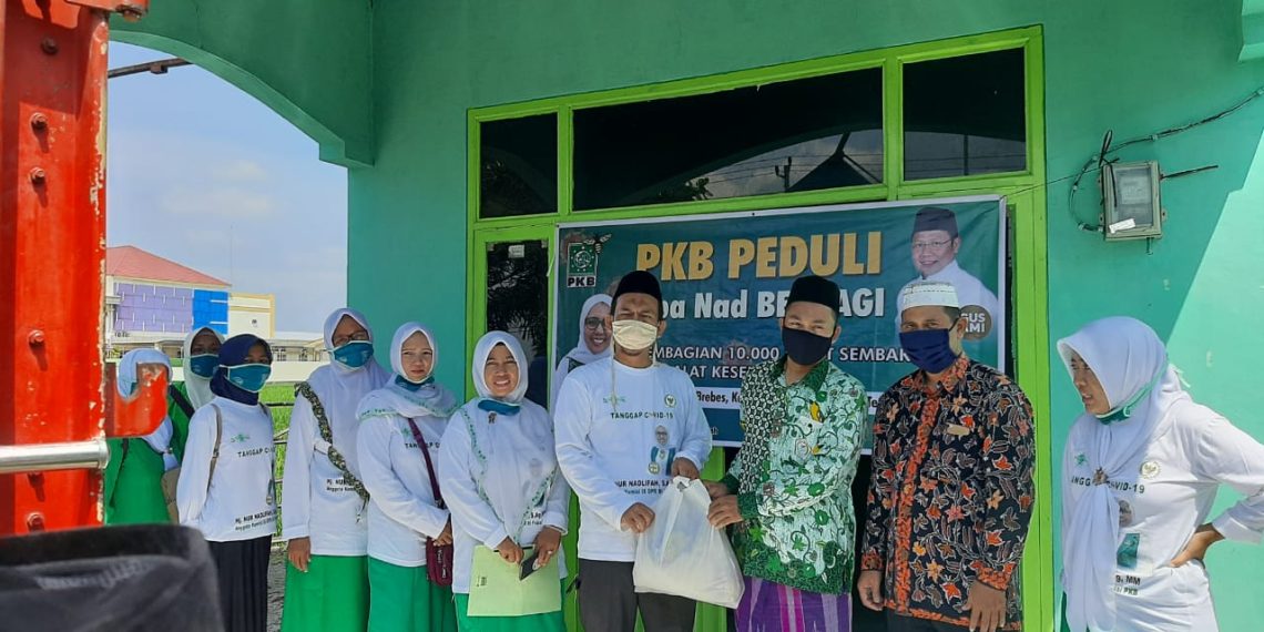 Berbagi Sembako Bagi Guru Ngaji