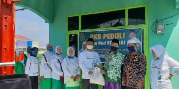Berbagi Sembako Bagi Guru Ngaji
