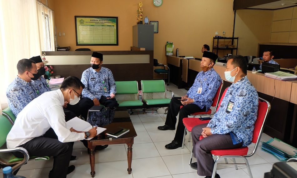 Silahturahim Seksi Pendidikan Madrasah Kemenag Pemalang ke Kemenag Brebes