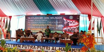 Silaturahmi dan Halaqoh di Ponpes Alhasaniyah