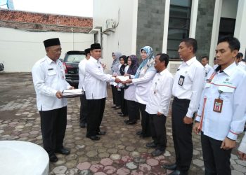 Penyerahan SK Mutasi ASN di lingkungan Kemenag Kab. Brebes