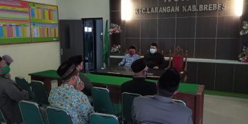Penerapan 5M mulai disosialisasikan kepada Tokoh agama oleh Kepala KUA Larangan