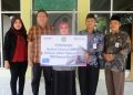 GURU MADRASAH DI BREBES MENDAPAT HADIAH UMROH GRATIS