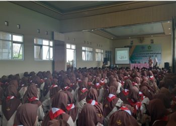 Siswa MAN 2 Brebes Diedukasi Covid-19