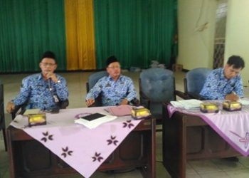 Rapat Evaluasi Program Kerja Seksi PAI Tahun 2016