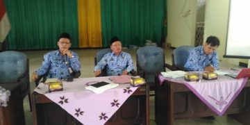 Rapat Evaluasi Program Kerja Seksi PAI Tahun 2016