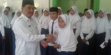 MTs Negeri 2 Brebes Berikan Santunan