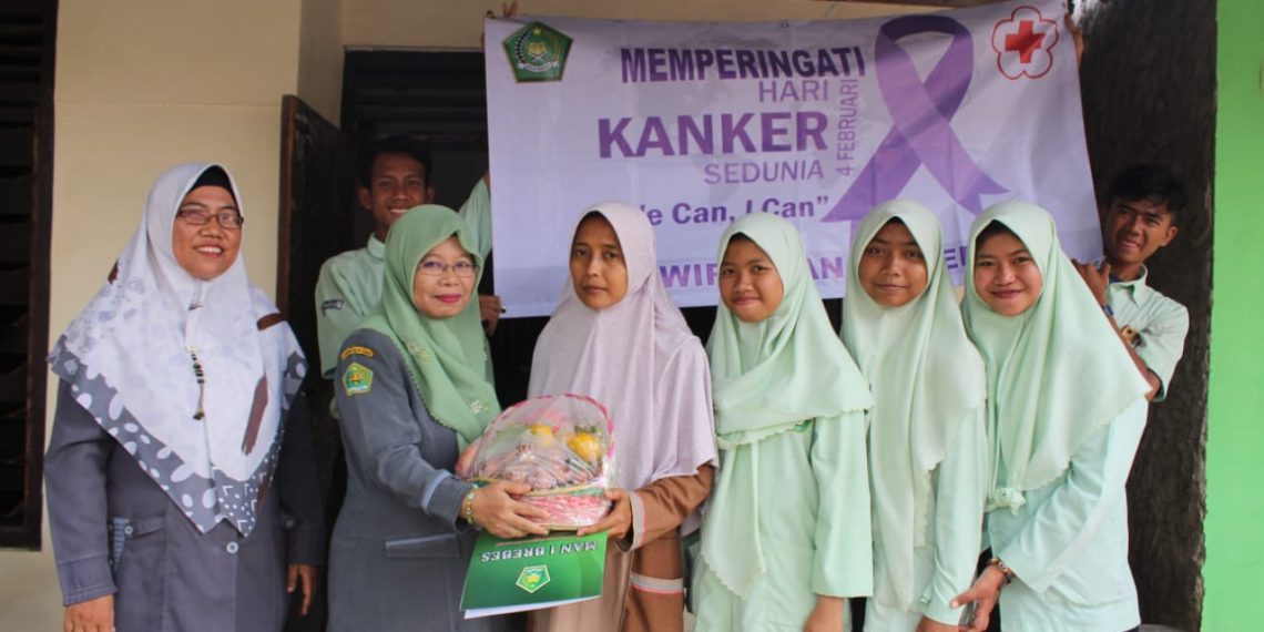 PMR Wira MAN 1 Brebes memperingati Hari Kanker Sedunia
