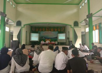 Pelatihan Komputer dan WEB demi mewujudkan Perkantoran Modern