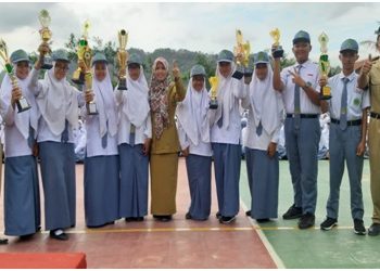 TROPI KEJUARAAN DI HARI PAHLAWAN  MAN 2 BREBES