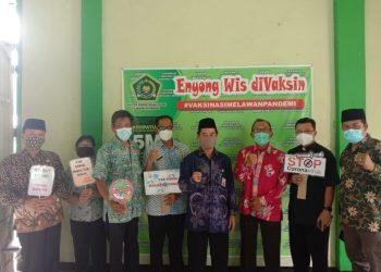 50 orang penerima Vaksin Covid-19 Tahap pertama di Kankemenag Kab Brebes