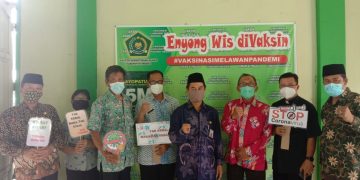 50 orang penerima Vaksin Covid-19 Tahap pertama di Kankemenag Kab Brebes