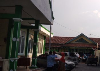 Latihan Upacara memperingati Hari Pahlawan ke-74