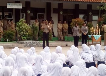 MTs N 02 DIDATANGI POLRES BREBES