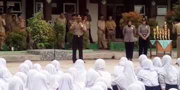 MTs N 02 DIDATANGI POLRES BREBES