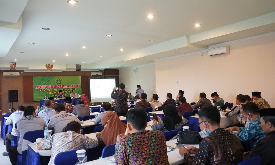 Revitalisasi KUA Kecamatan Sebagai Modal Pelayanan Prima Di Brebes