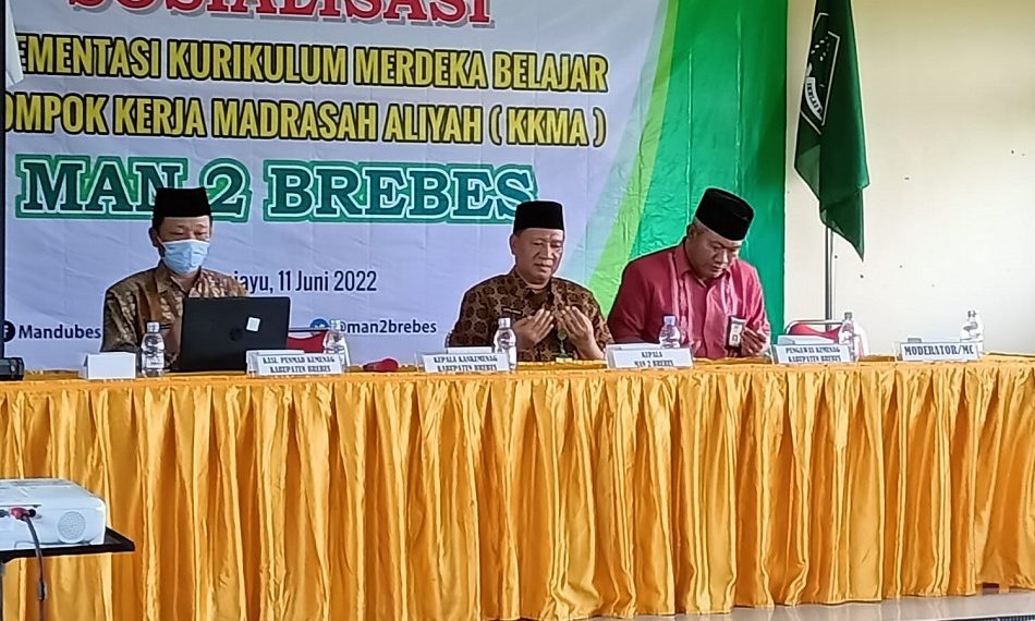 Kasi Penmad Sosilaisasi Kurikulum Merdeka Belajar