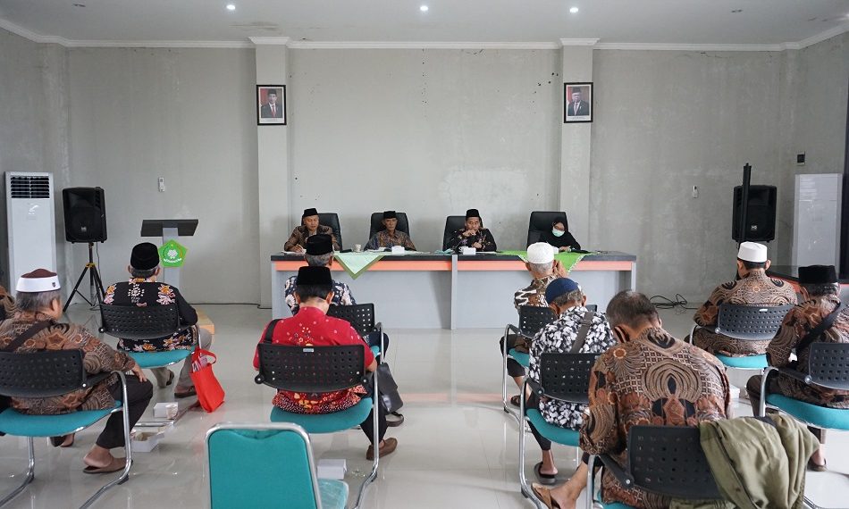 Pembekalan Karu-Karom Upaya Pelayanan Prima CJH Brebes 1443H