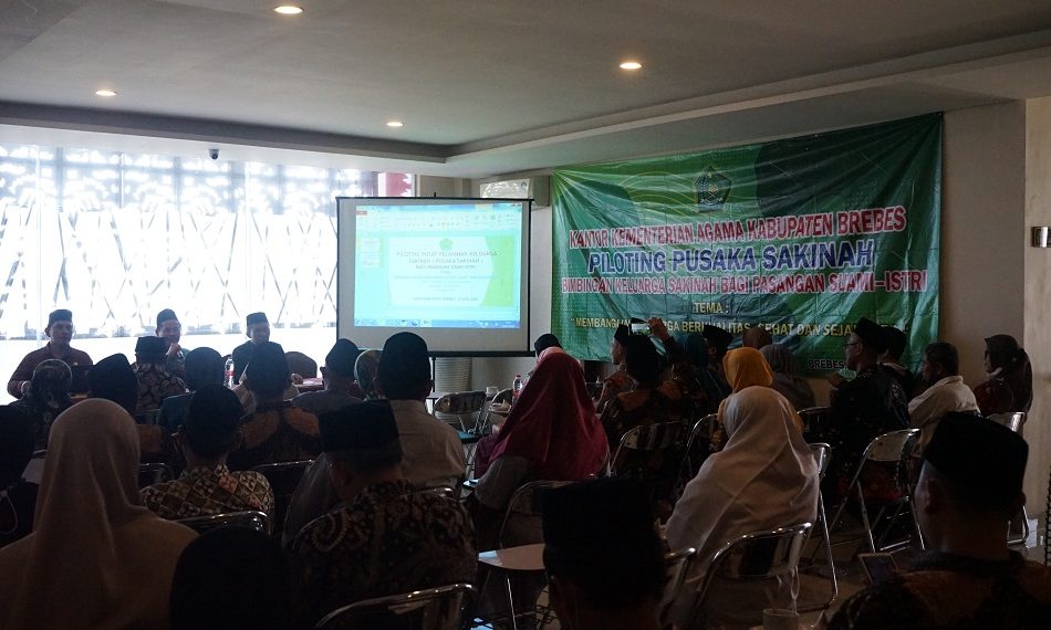 Kunci Surga: Pelayanan Dari Matahari Terbit Hingga Mata Suami Tertutup