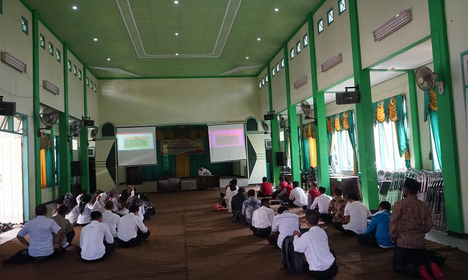 Sosilaisasi Pi￼ntu Gerbang Kesuksesan Assesmen Nasional di Kabupaten Brebes
