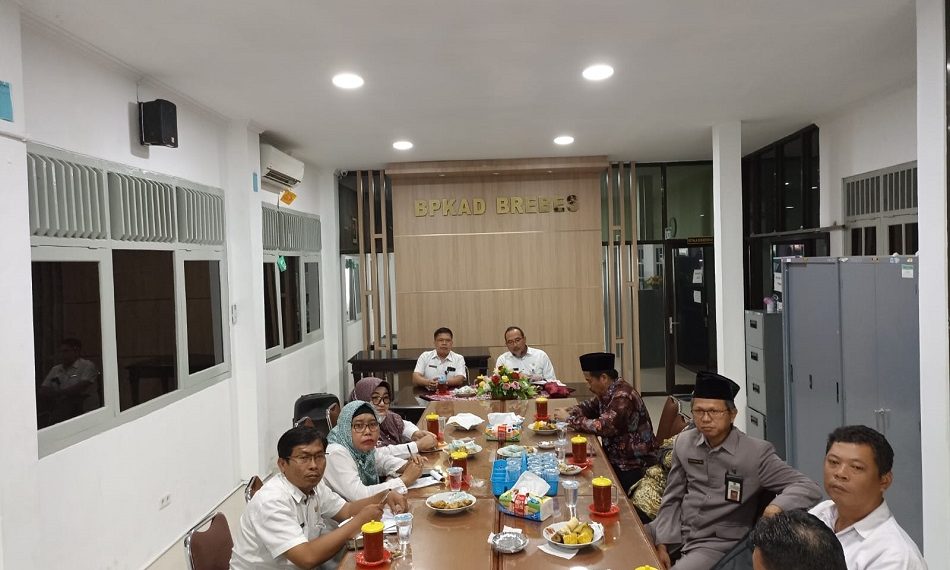 Pecah Telur Hibah Tanah KUA Kec. Brebes dari Pemda