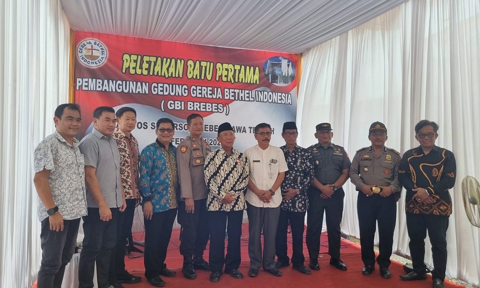 Ketua FKUB Brebes Melaksanakan Batu Pertama Pendirian Geraja Bethel &nbsp;&nbsp;