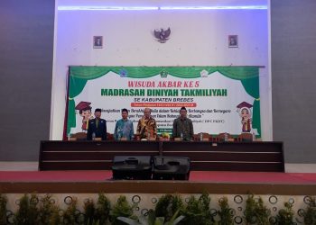 Wisuda Akbar: Kepala Kemenag Brebes Berharap Jadiah Santri Yang Berakhlakul Karimah
