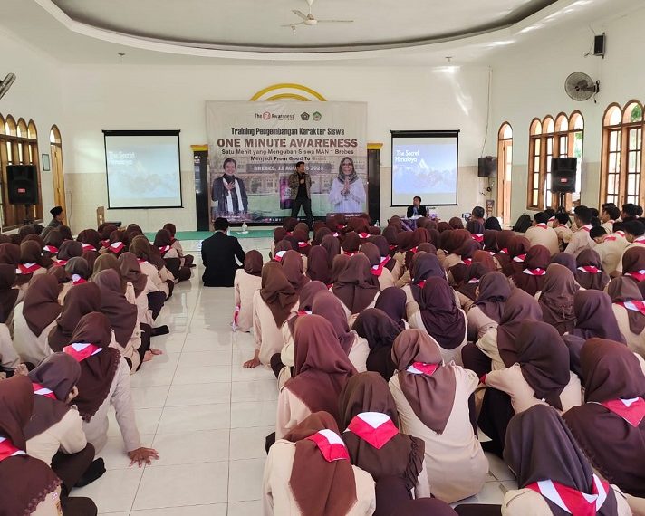 Pentingnya Menjadi Manusia di Atas Rata-Rata (Training The7awareness)