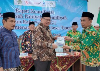 KaKanwil Kemenag Jateng : Guru MDT Bukan Hanya Menyuguhkan Informasi Ilmu Agama