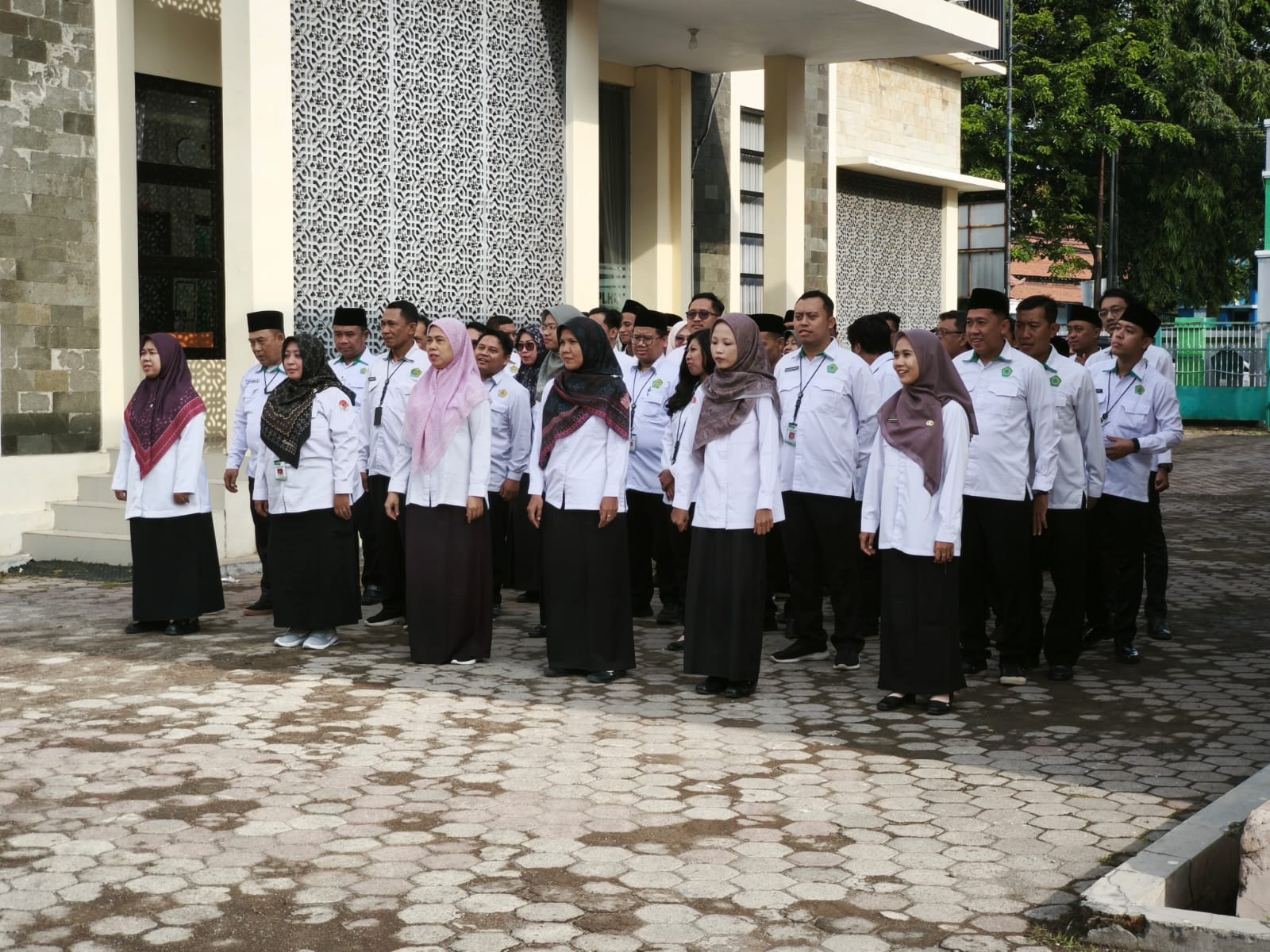 Peringatan Hari Ibu, Ibu Adalah Pendidik Pertama dan Utama dalam Keluarga