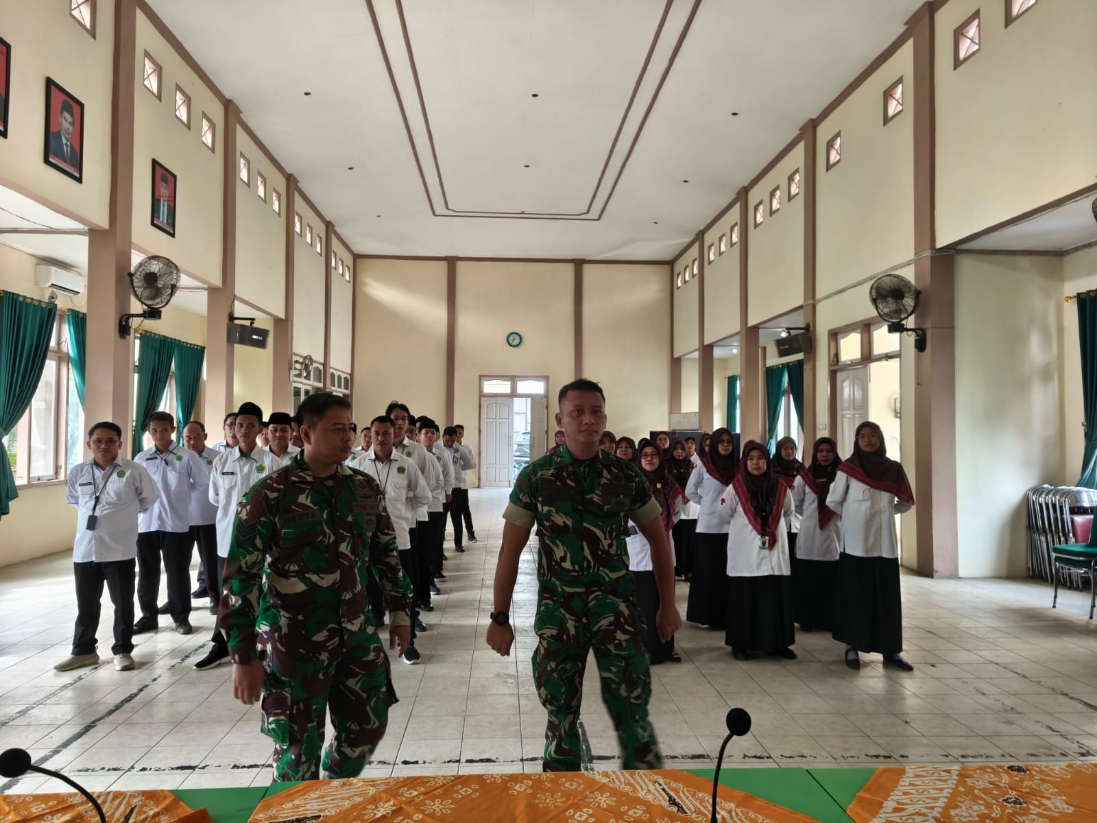 Tingkatkan Disiplin ASN, Kemenag Brebes Gelar Pelatihan Baris Berbaris